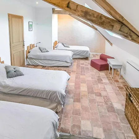 Avec Piscine Holiday home