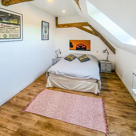 Avec Piscine * Parennes