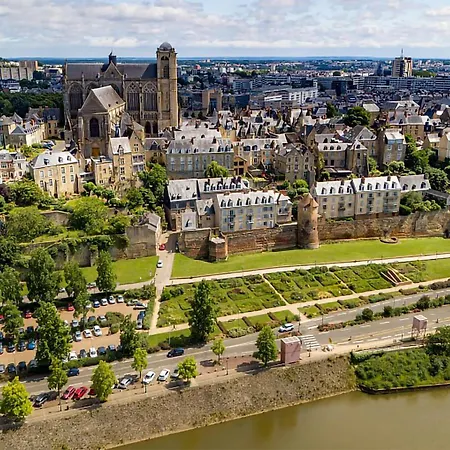 Avec Piscine Holiday home *