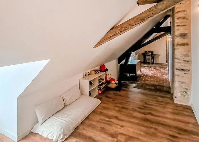 Avec Piscine * Parennes