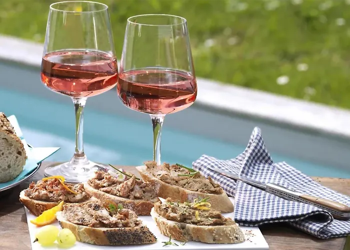 Avec Piscine Feriehus